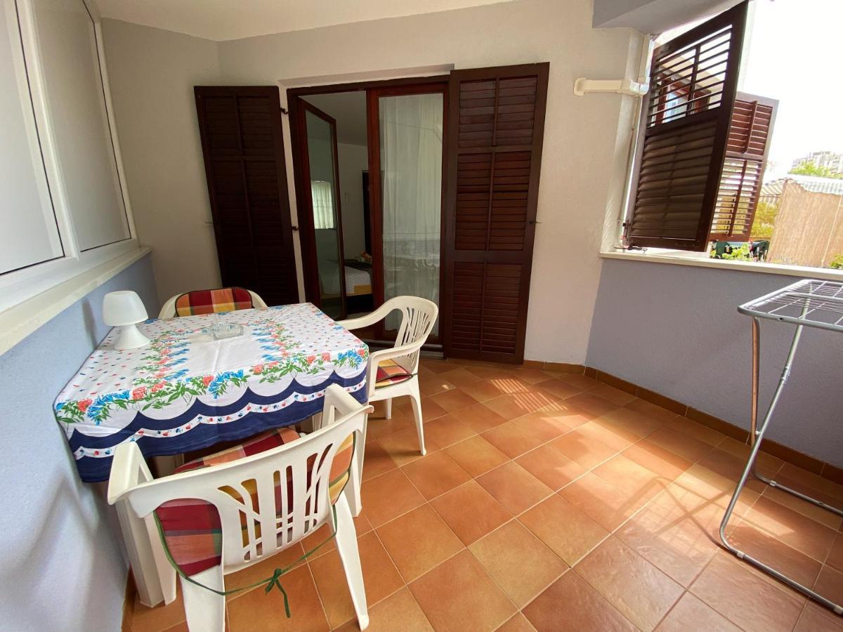 Apartments Lungomare Pula Exterior photo