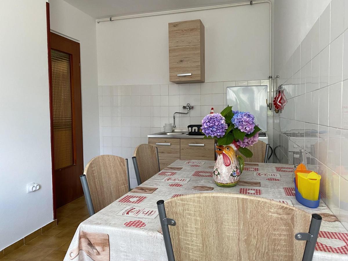 Apartments Lungomare Pula Exterior photo