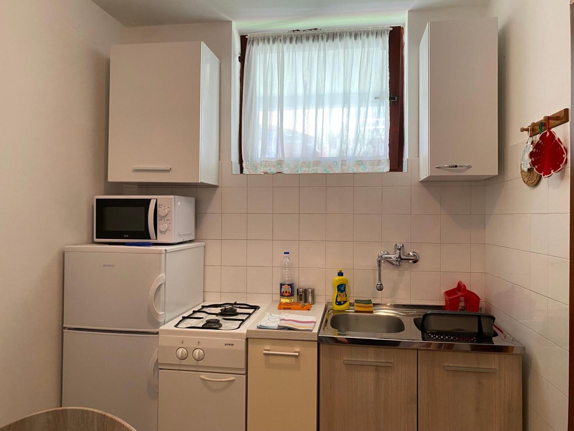 Apartments Lungomare Pula Exterior photo